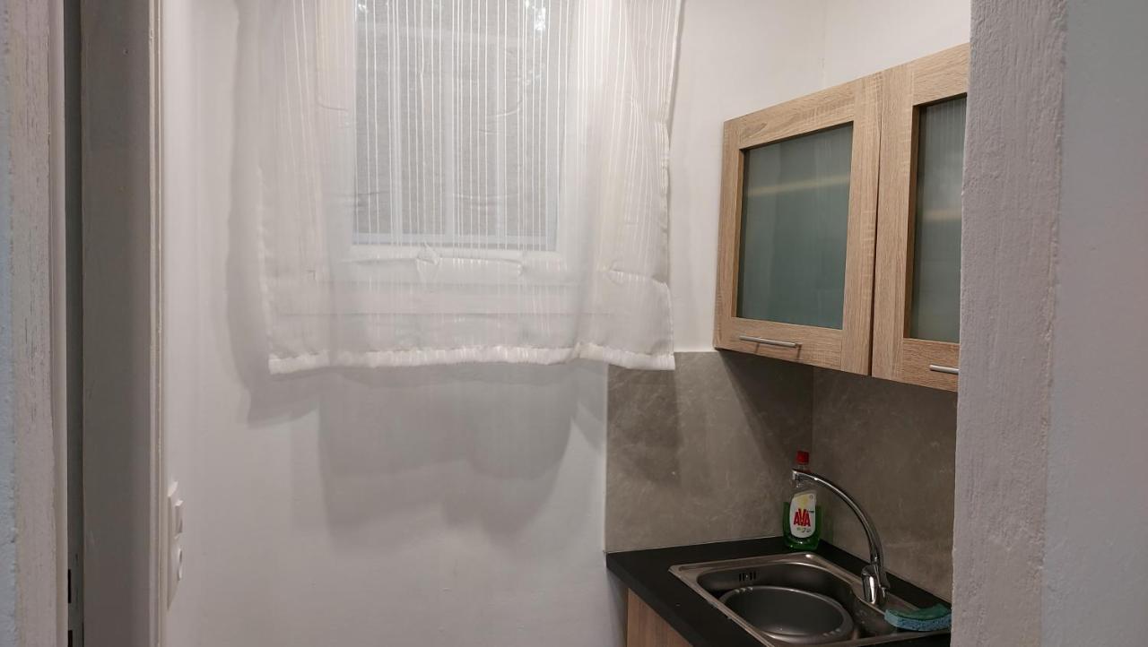Helen'S Cozy Studio 2 Луца Экстерьер фото