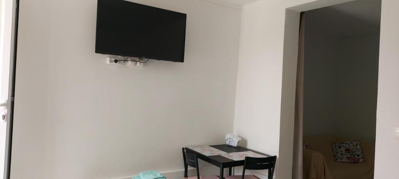 Helen'S Cozy Studio 2 Луца Экстерьер фото